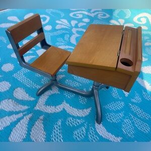 Pleasant company/American Girl Molly wood desk, vintage 1990 for 18” doll